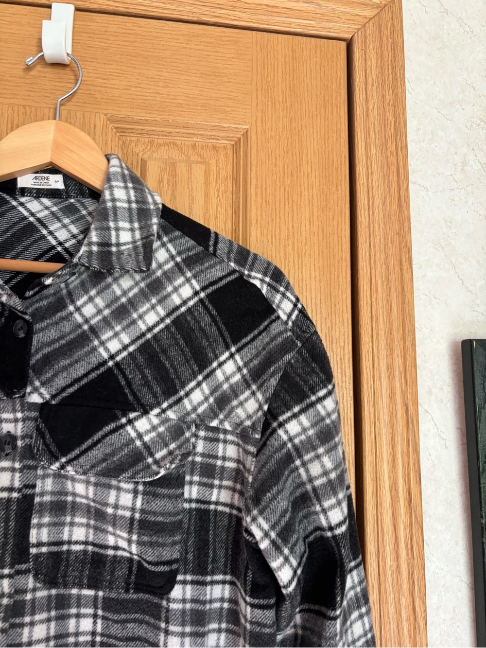 Ardene Black & White Oversized Plaid Button-Down Shirt - Picture 7 of 14